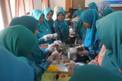 Disnakerin Cilacap Latih Ibu-Ibu PKK Desa Miskin Ekstrem Guna Dongkrak Ekonomi Keluarga