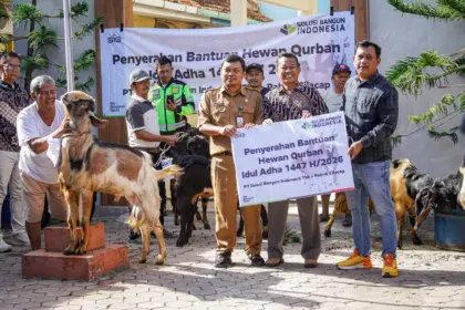 Sambut Iduladha, Solusi Bangun Indonesia Salurkan 21 Hewan Kurban untuk Warga Cilacap
