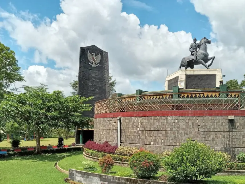 Museum Panglima Besar TNI Soedirman wajib masuk ke dalam list liburan Anda saat berkunjung ke Banyumas. (Foto: Instagram @museum_pangsar_soedirman_pwt)
