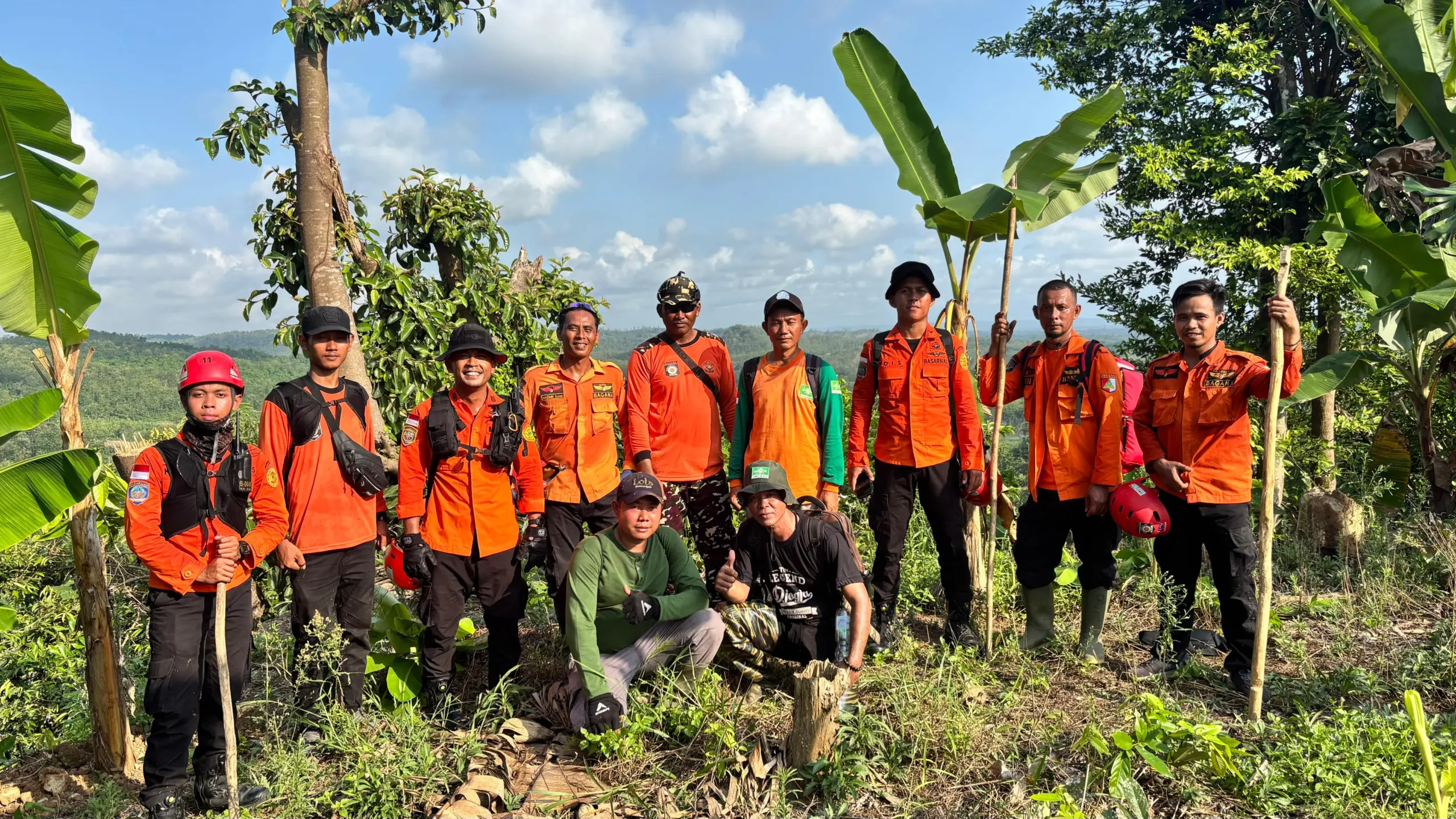 Tim SAR gabungan lakukan pencarian pemuda hilang misterius di Hutan Bantarsari Cilacap. (Basarnas Cilacap).