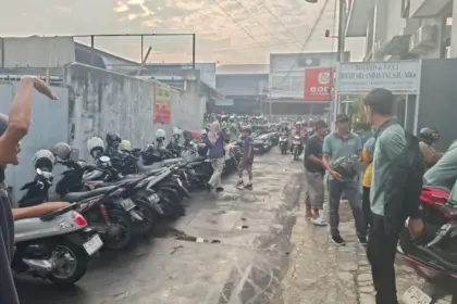 Parkir Liar Peserta Jalan Sehat Hardiknas di Banyumas Dikeluhkan Warga