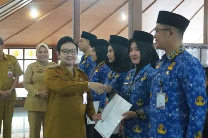 Lantik Ratusan PNS, Plt Bupati Cilacap Ingatkan Pentingnya Integritas dan Responsivitas
