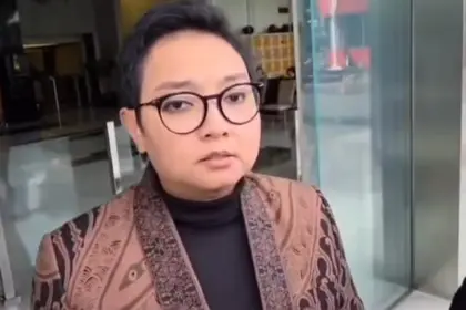 Plt Bupati Cilacap Ammy Amalia Fatma Surya usai diperiksa di gedung KPK Merah Putih. (Dok)