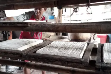 Dolar Melejit, Perajin Tahu-Tempe di Banjarnegara Menjerit