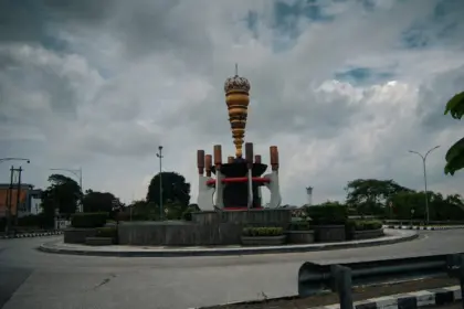 Tugu Gada Rujak Polo, ikon terbaru Banyumas yang menjadi simbol urban modern. (Seputar Banyumas)