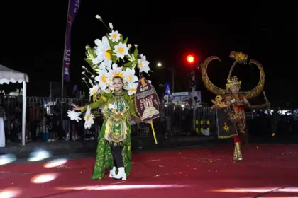 Pemerintah Kabupaten Cilacap sukses menutup rangkaian acara Cilacap Creative Week dengan menggelar Cilacap Night Carnival (CNC) Tahun 2026 pada Minggu (22/6/2026) malam. (Foto: Diskominfo Cilacap)