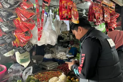 Polresta Cilacap Sidak Pasar dan Distributor, Pastikan Harga Sembako Tetap Stabil