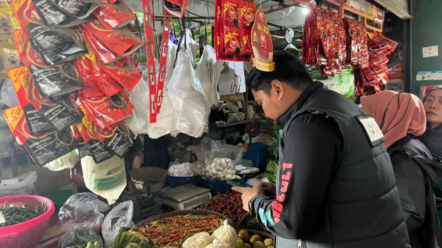 Polresta Cilacap Sidak Pasar dan Distributor, Pastikan Harga Sembako Tetap Stabil
