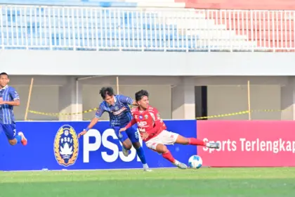 Persibangga Purbalingga (merah) sukses membekuk Persikotas Tasikmalaya 1-0 di Stadion Mandala Krida, Yogyakarta, Senin (22/6/2026) sore. (Media Officer Persibangga)