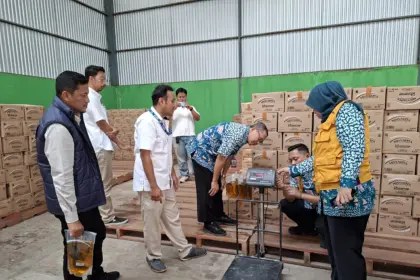 Satgas Pangan Polresta Cilacap Sidak Pasar dan Gudang Bulog, Harga hingga Takaran MinyaKita Dipastikan Sesuai