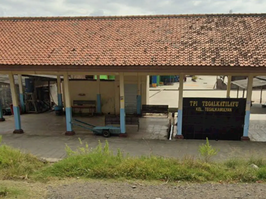TPI Tegalkatilayu menjadi nadi perekonomian masyarakat Tegalkamulyan. (Google Street View)